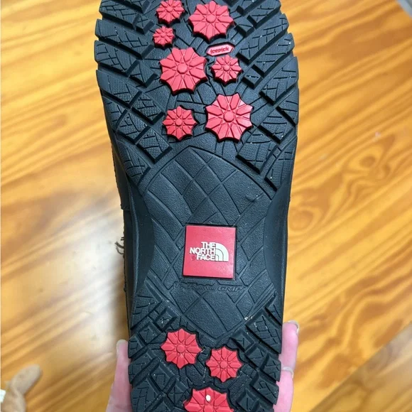 The North Face Black Winter Boots with Fur Trim - Picture 12 of 14